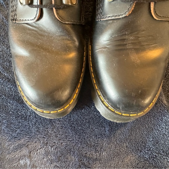 Doc Marten Lenora size 11. Great boot, to big for me. Minor scuff on left toe - Picture 3 of 4